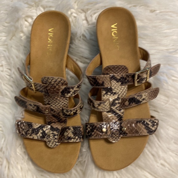 VIONIC Sandals size 8 BNWOT please see all photos adjustable stripes - Picture 15 of 16